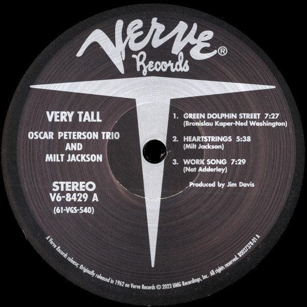 Amazon.com: The Oscar Peterson Trio with Milt Jackson: Very