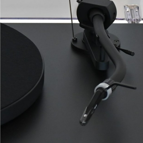 Turntable Pro-ject Debut PRO S (Clamp not included)
