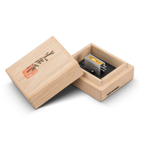 Moving Coil Phono Cartridge KOETSU Onyx Platinium - AudioSoundMusic