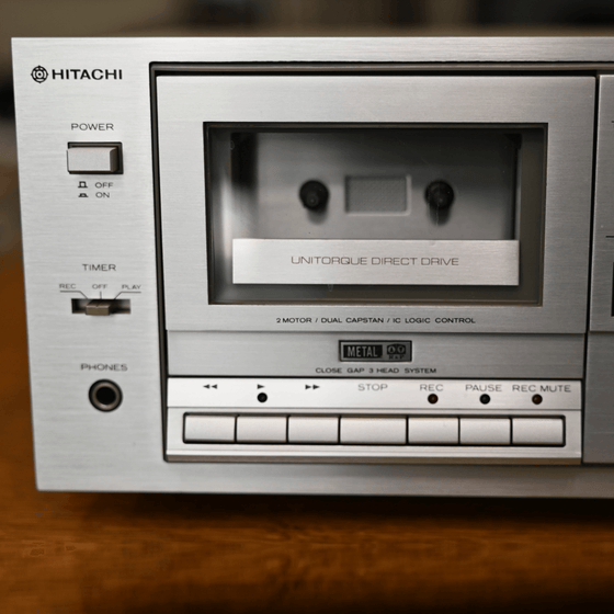 Pre-owned Cassette Hitachi D-330M Silver - AudioSoundMusic