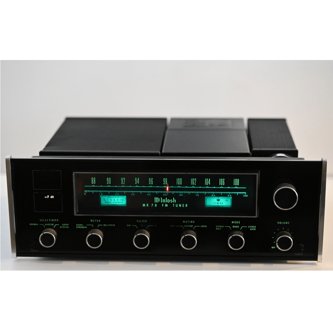 Pre-owned FM Tuner McIntosh MR78 – AudioSoundMusic