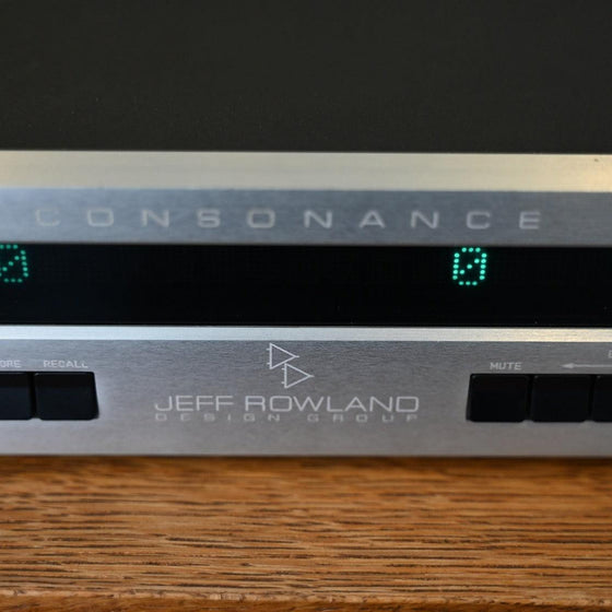 Pre-owned preamplifier Jeff Rowland Consonance (phono stage included) - AudioSoundMusic