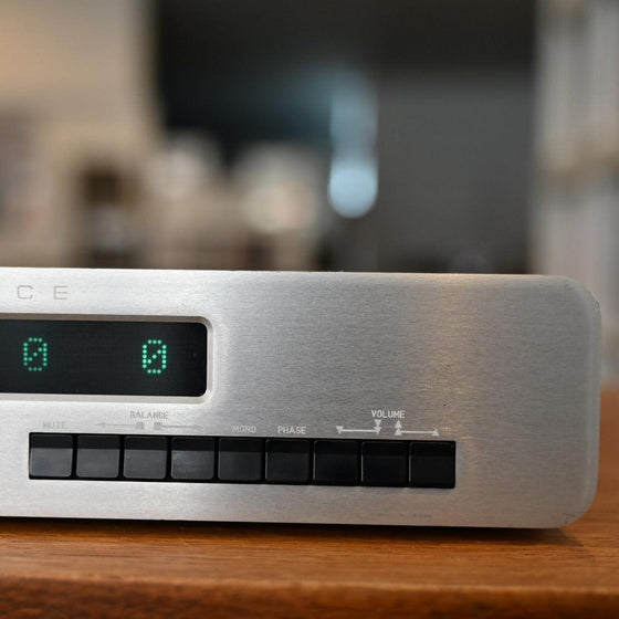 Pre-owned preamplifier Jeff Rowland Consonance (phono stage included) - AudioSoundMusic